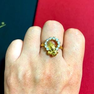 🖤NEW💕Gold plated Praying hands ring